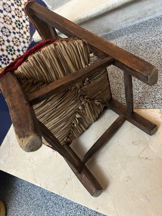 Reclinatorio antiguo para niño