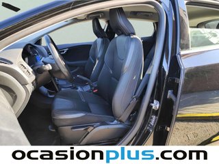 Volvo V40 T2 Kinetic 90 kW (122 CV)