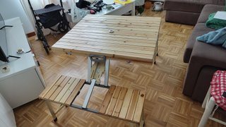 Mesa plegable de madera para camping