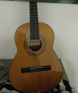 Guitarra Admira Infante