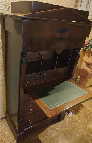 Elegante bargueño escritorio secreter clásico