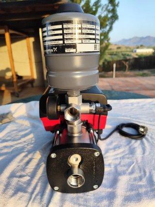 Bomba de agua Grundfos