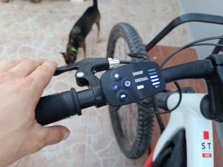 Vendo o cambio Bicicleta Eléctrica Blanca Rockride