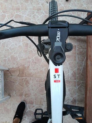 Vendo o cambio Bicicleta Eléctrica Blanca Rockride