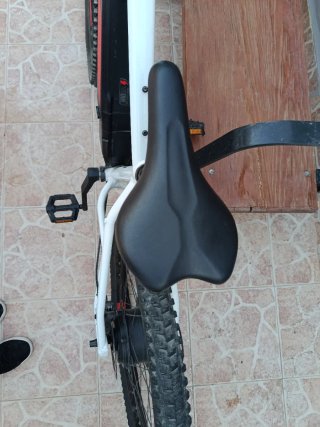 Vendo o cambio Bicicleta Eléctrica Blanca Rockride