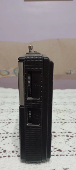Radio Sanyo AM/FM Portátil