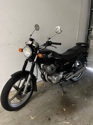 Honda CB250 Two Fifty Negra