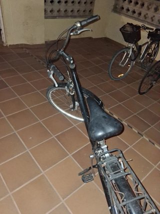Bicicleta negra