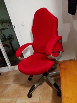 Silla de oficina roja
