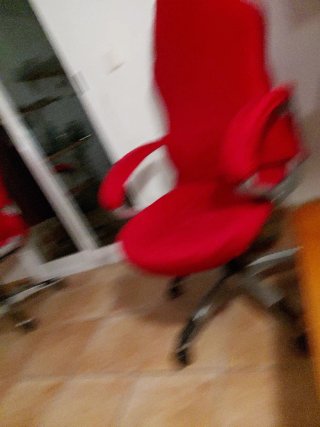 Silla de oficina roja