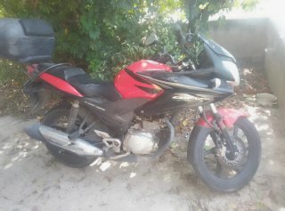 Honda CBF 125 Roja y Negra