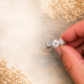 Anillo Oro Blanco 5.80 Quilates