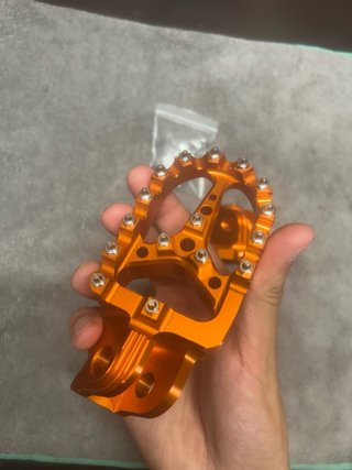 Estriberas Moto Naranja Aluminio