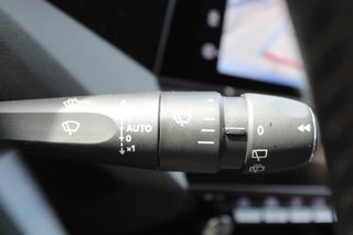 Peugeot 308 5P ALLURE PURETECH 130 SS MAN (2024)