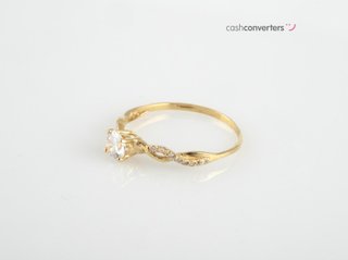 anillo oro 18k con piedra con circonita