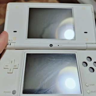 Dsi blanca (LEER DESCRIPCIÓN)