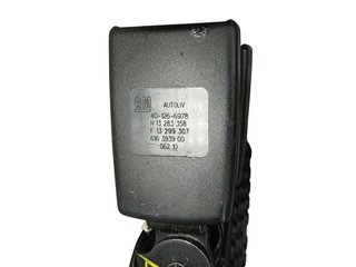ENGANCHE CINTURON TRASERO CENTRAL OPEL ASTRA J BE