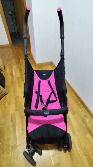 Silla de paseo marca Chicco rosa