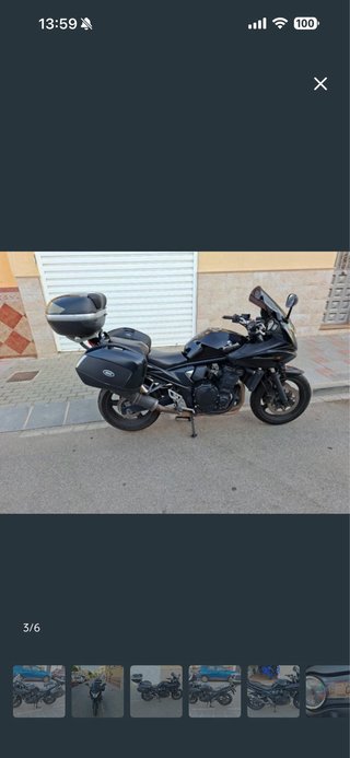 Suzuki Naked Negra