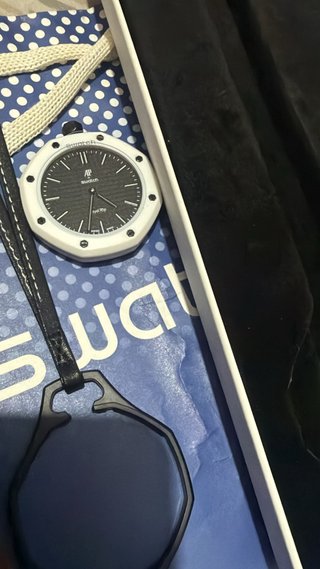 Reloj Swatch AP Blanco y Negro audemars piguet ,
