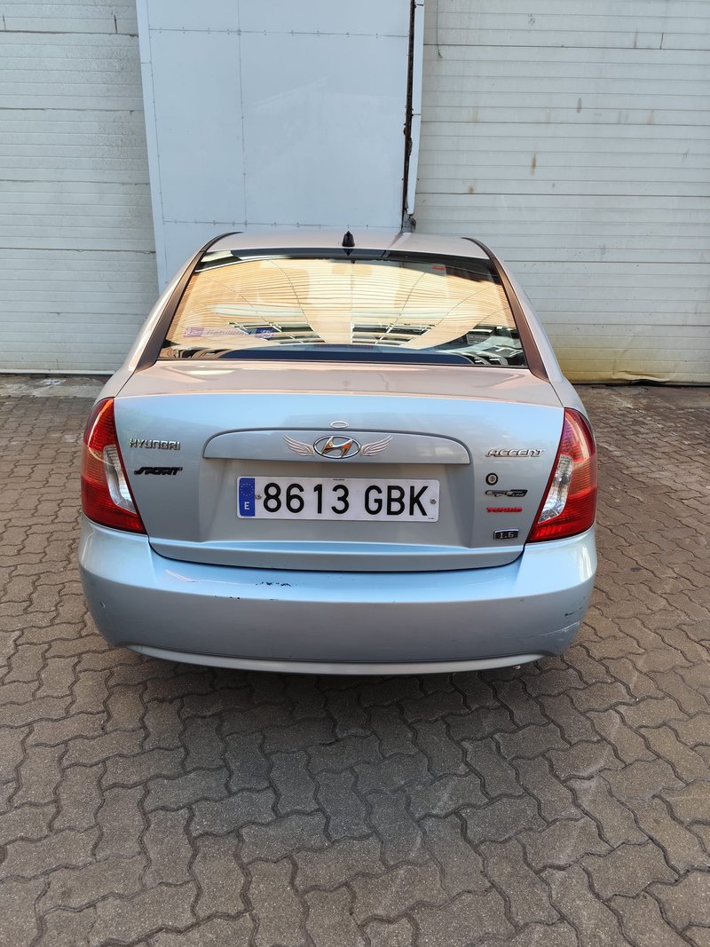 Hyundai Accent 2008 - foto 1