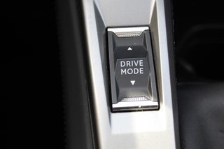 Peugeot 308 5P ALLURE PURETECH 130 SS MAN (2024)