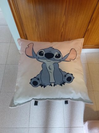 Cojín STICH gris y rosa