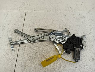 ELEVALUNAS DELANTERO IZQUIERDO OPEL ZAFIRA A 0130