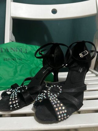 Zapatos de baile latino con pedrería