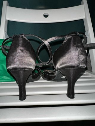 Zapatos de baile latino con pedrería