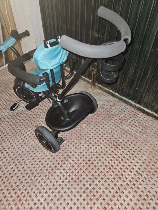 Triciclo Kinderkraft evolutivo 4 en 1 como nuevo