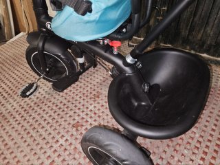 Triciclo Kinderkraft evolutivo 4 en 1 como nuevo