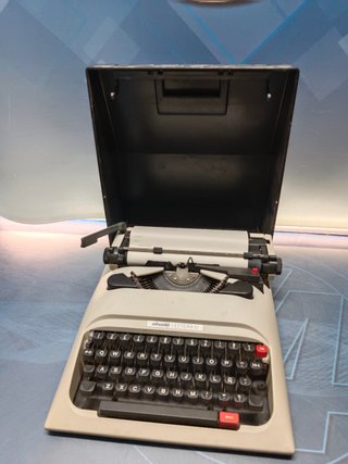 Maquina de escribir, Olivetti lettera 12, buen estado