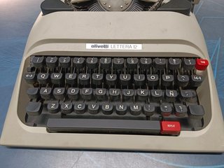 Maquina de escribir, Olivetti lettera 12, buen estado
