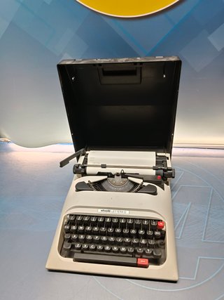 Maquina de escribir, Olivetti lettera 12, buen estado