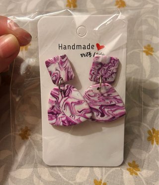 Pendientes de arcilla polimérica hechos a mano