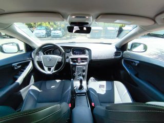 Volvo V40 2019