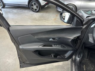 Peugeot 3008 225 eEAT8 Allure (2022)