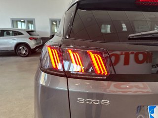 Peugeot 3008 225 eEAT8 Allure (2022)