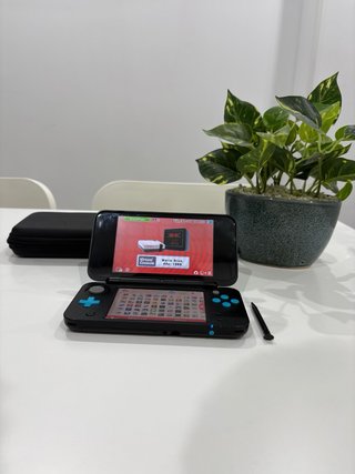 Nintendo 2DS XL Negra/Azul + Funda