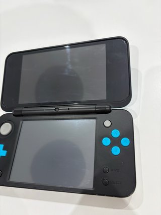 Nintendo 2DS XL Negra/Azul + Funda