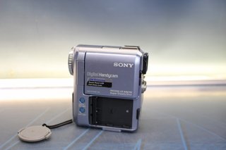 Cámara de vídeo digital Sony DCR-PC103E. Videocámara Mini DV.