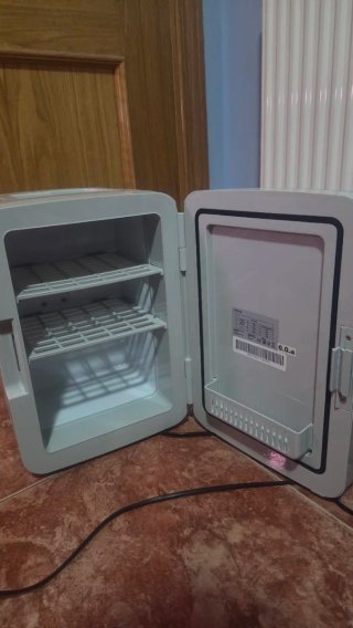 Cecotec Mini Nevera Bolero MiniCooling 10L Bahamas