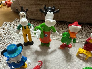 Kit Kinder Sorpresine serie Topolino + pezzi extra