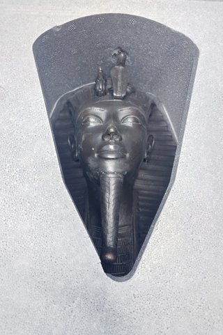 Escultura + libro: Skel, Tutankhamon 100 aniversario. Numerada y certificada.