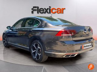 Volkswagen Passat R-Line 1.5 TSI 110kW (150CV)