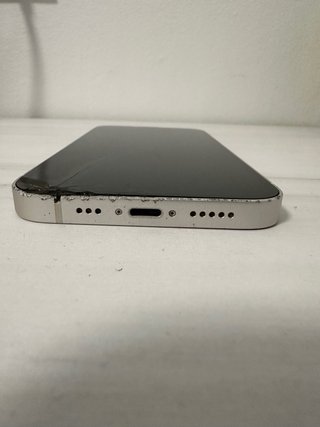 iPhone 13 Nuevo Solo pantalla rota  Nada cambaiado