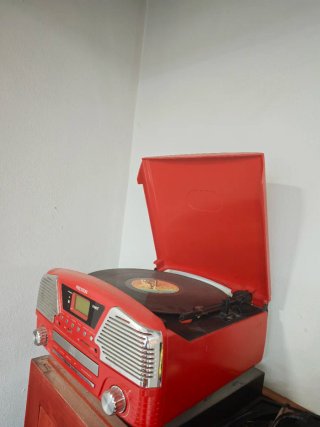 Radio Tocadiscos Prixton Roja