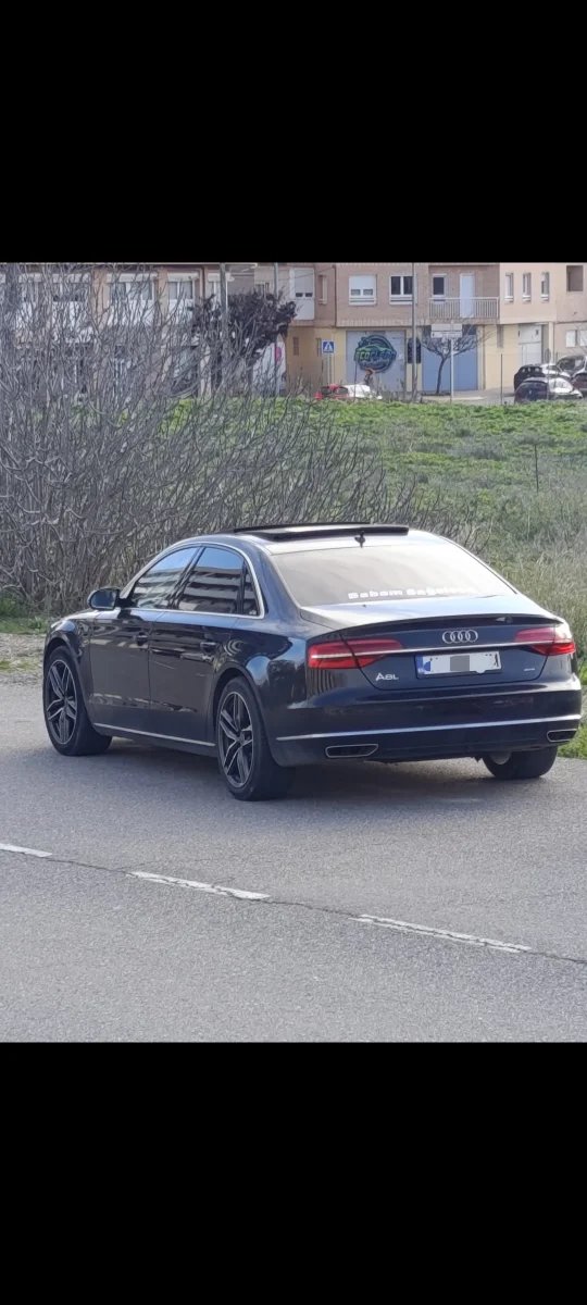 Audi A8 2014 - foto 1