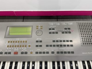 teclado electronico korg is40